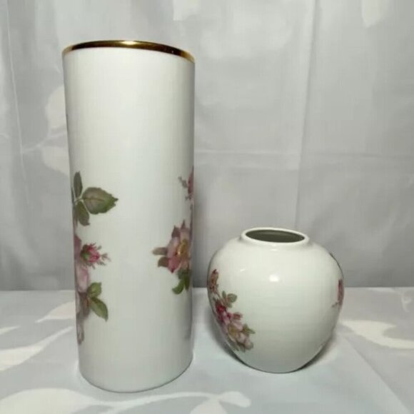 Gerold Porzellan Tettau Bavaria Painted Flower Vases Collectible 2 Piece Set Vtg - Picture 3 of 16